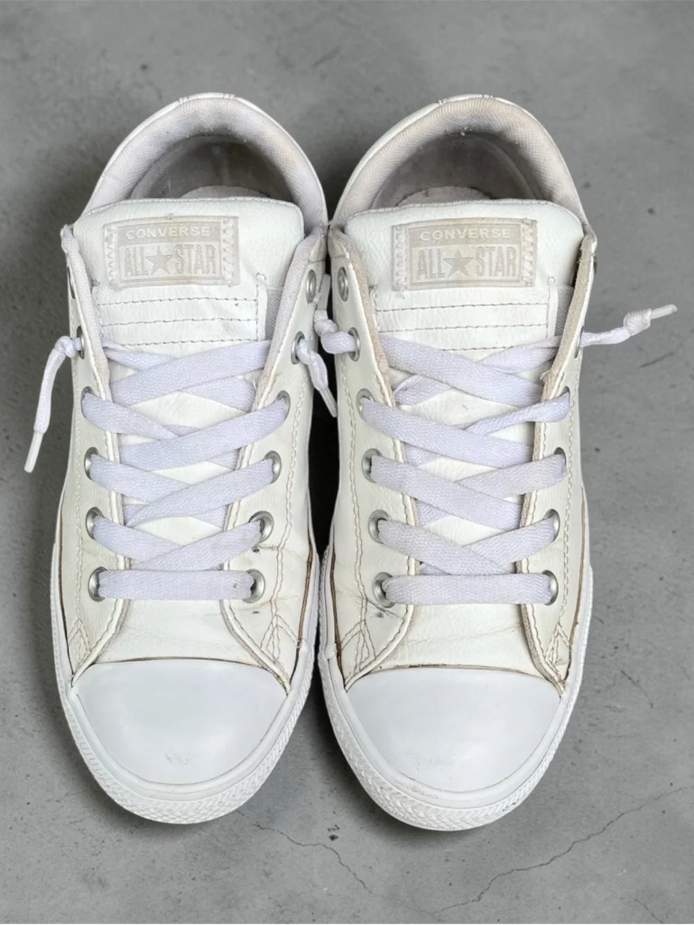 Converse Junior's Chuck Taylor Street Ox Leather Sneaker White EU 38.5